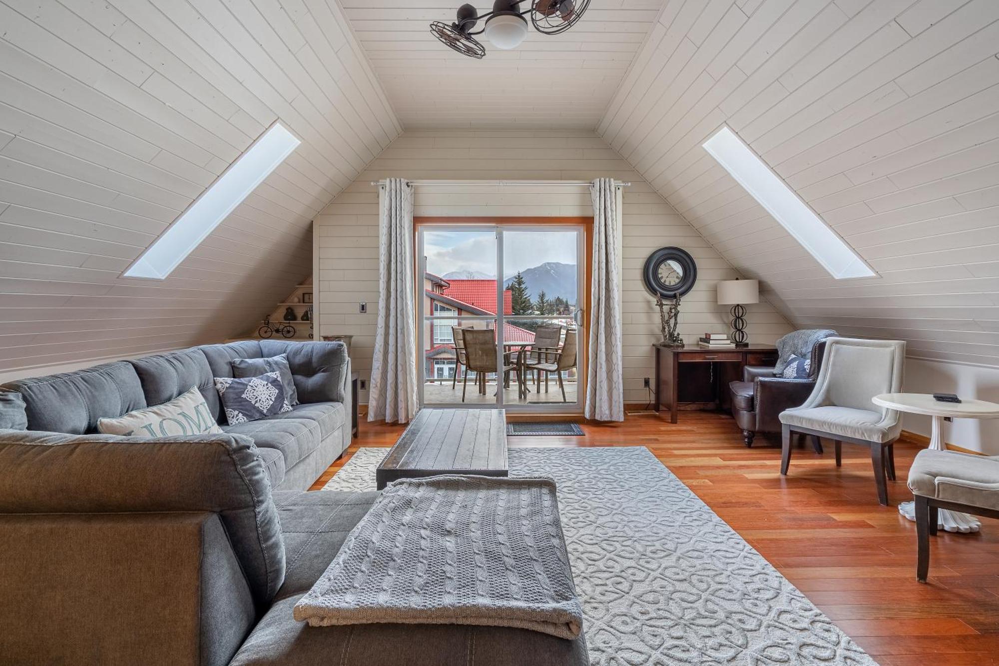 Parkland301 Sunlit 2,000 Ft² Penthouse With Mtn View Appartement Canmore Buitenkant foto