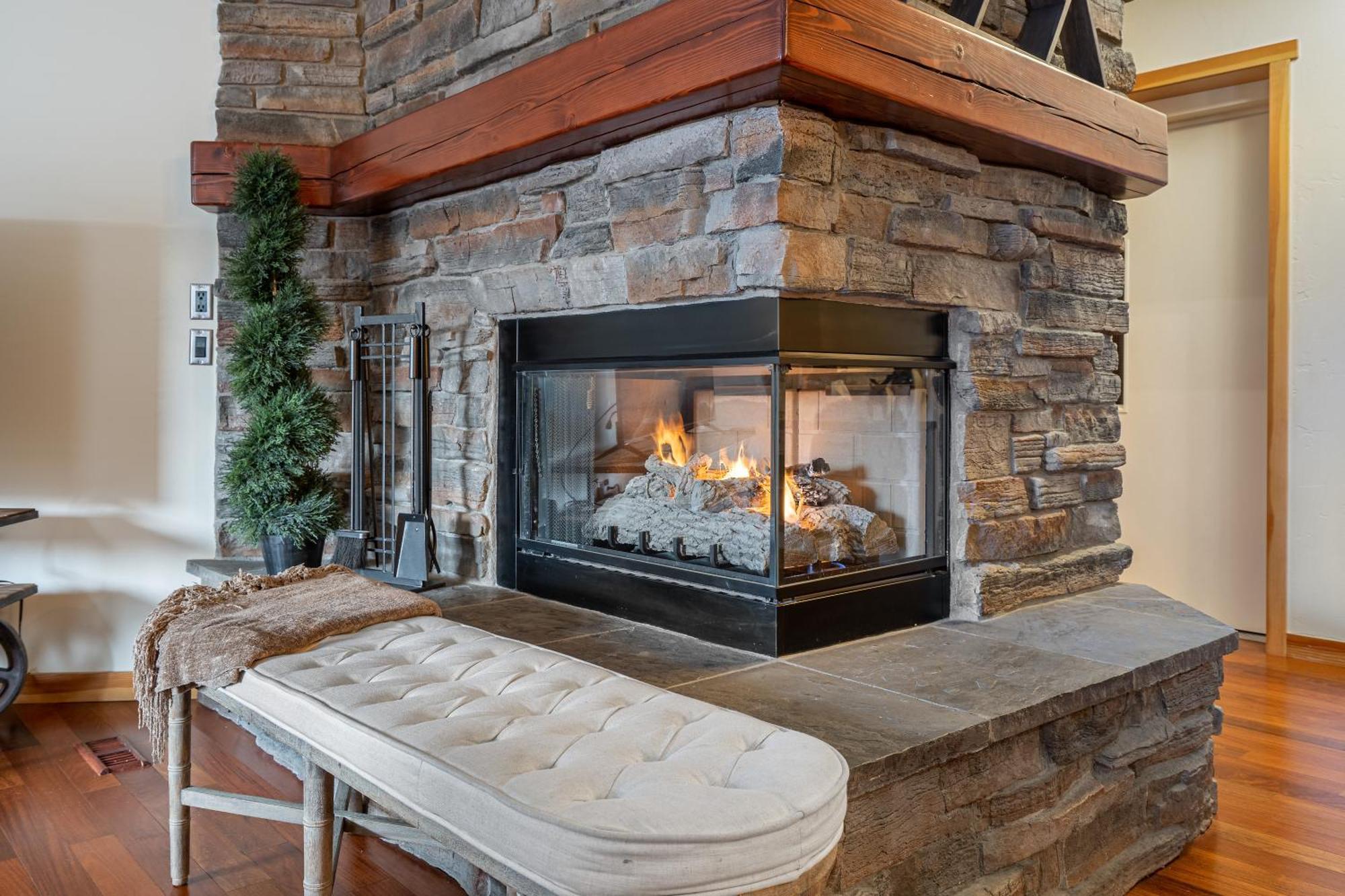 Parkland301 Sunlit 2,000 Ft² Penthouse With Mtn View Appartement Canmore Buitenkant foto